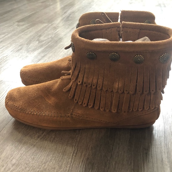 Minnetonka Double-Fringe Side Zip Boot - Picture 3 of 8